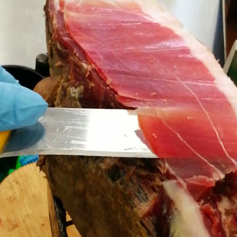 Prosciutto crudo tagliato a mano